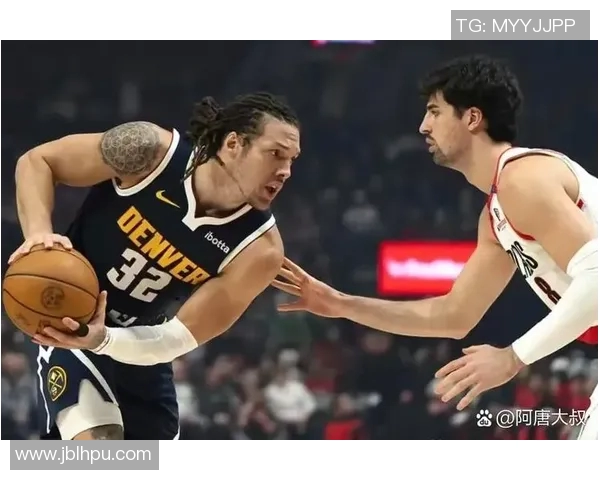 热火与开拓者激战正酣球迷期待精彩对决与精彩瞬间